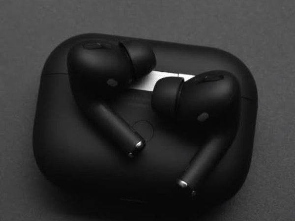 TECHNESHIO customer review photo of Airpods Pro 2 ANC earbuds bass audio quality