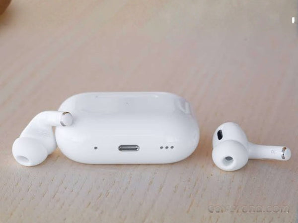 Airpods Pro charging case open customer photo