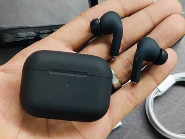 Low latency gaming earbuds with ANC customer photo